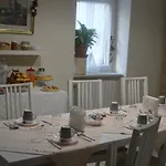 Alojamento de Acomodação e Pequeno-almoço La Colomba 3*
